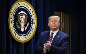 Трамп потребовал немедленно начать процесс по импичменту в Сенате Конгресса США