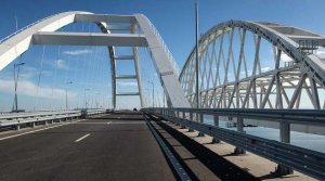 Украинцы вне себя: Керченский пролив закрыли из-за Крымского моста