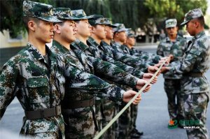 Молодой человек на юге Китая отказался продолжать военную службу. И вот во что  это ему вылилось