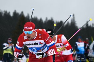Сергей Устюгов победил в масс-старте на "Тур де Ски" в Ленцерхайде