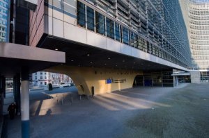 Подробности: Еврокомиссия спасла транзит газа через Украину от срыва