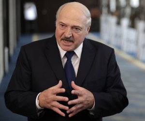 "Газпром" зарабатывает на Беларуси втрое больше, чем на Германии - Лукашенко