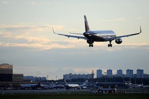 Число пострадавших при сбросе авиатоплива на школы в США выросло до 60 человек