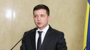 Президент Украины Зеленский получил заявление премьер-министра страны Гончарука об отставке