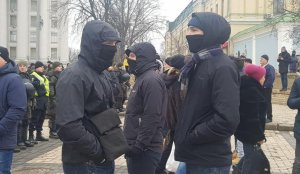 В Киеве националисты напали на антифашистский митинг