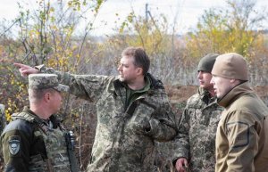Министр обороны Украины:  Украина против разведения сил по всей линии разграничения на Донбассе