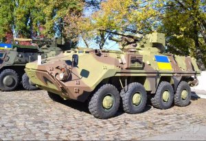Замкнутый круг: корпуса украинских БТР-4 снова пошли трещинами