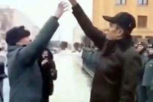 [«... долг – Отечеству, честь – никому»] «Играть в барина изволил»: Канделаки о выходке губернатора Чувашии, дрессировавшего сотрудника МЧС перед строем сослуживцев