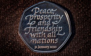 Британский Минфин выпустит монету в честь Brexit