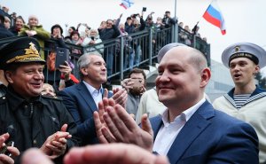 ЕС ввел санкции против севастопольского губернатора и главы кабмина Крыма: участвуя в организации выборов на полуострове, они навредили Украине