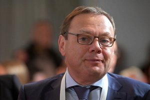 Александр Фридман, сын совладельца "Альфа-групп" Михаила Фридмана рассказал, что живет в съемной квартире на окраине Москвы за 30 тысяч рублей в месяц и ездит на метро