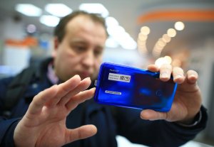 Банки и мобильные операторы защитят россиян от мошенников