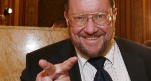 Сатановский высмеял требующие чего-то от России страны