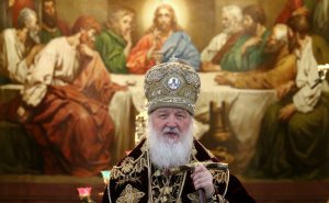 Патриарх предложил вписать веру в Бога в Конституцию