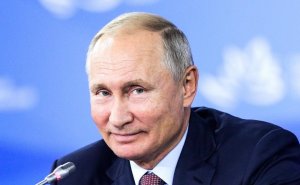 [Цифры] Опрос Исследовательского Центра Пью (Pew Research Center) показал: Путину доверяют 65 млн (18%) американцев и 12 млн (30%) канадцев