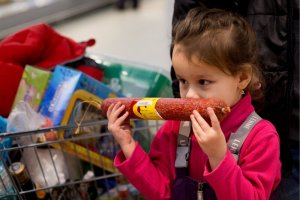 Отечественные продукты полностью заменили импорт в магазинах