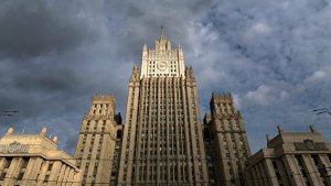 МИД РФ: в ЕС подключились к «удушению» Донбасса, не признавая выдачу российских паспортов