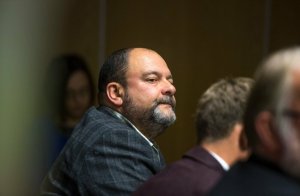 Парламент Эстонии принял резолюцию с осуждением СССР как зачинщика второй мировой. Против был лишь Стальнухин