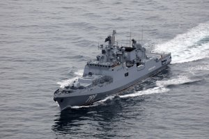 Фрегаты ВМФ России с ракетами «Калибр» на борту идут в Средиземное море