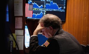 [Обвал на мировых рынках] «Чёрный понедельник»: в США остановились электронные торги фьючерсами S&P 500