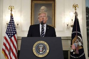 Трамп хочет освободить американцев от налогов на зарплату до конца года