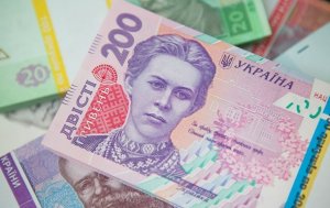 НБУ рекомендует украинцам не пользоваться наличкой