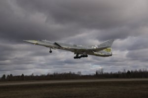 "Туполев" поднял в воздух опытный образец модернизированного ракетоносца Ту-22М3М