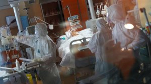В Италии за сутки от коронавируса скончались 743 человека
