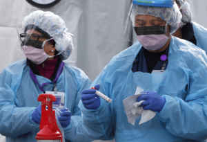 Пациентам с коронавирусом в лёгкой форме позволят лечиться дома