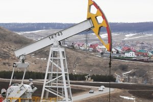 Трамп попросил Саудовскую Аравию нарастить добычу нефти и потеснить Россию