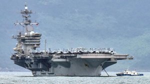 Три военнослужащих американского авианосца заболели коронавирусом