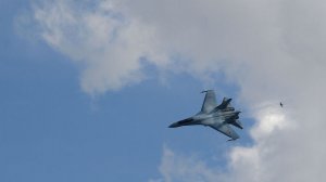Самолет Су-27 упал в Черное море