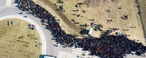 Тысячи украинцев штурмуют границу перед ее полным закрытием