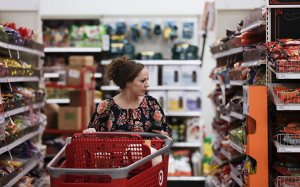 [Две недели] Huffington Post (Италия) Страх перерастает в гнев: «Мы хотим есть!». Попробуйте спросить у них: почему же вы больше не поете?