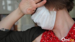 «Подорвать вас надо!»: озлобленные коронавирусом омичи угрожают фармацевтам, путиным, роспотребнадзорам клюками, а тем приходится лишь молчать