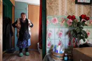 Как убедить старшее поколение оставаться на карантине