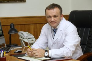 Пост  главврача  ГКБ им.Филатова Валерия Вечерко, откуда аферистка Васильева якобы получила анонимку с жалобами на «ужасные» условия работы