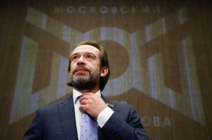 "Каждый театр — отдельное государство": Владимир Машков — о закрытии театров, кино и учебе
