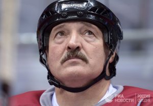 (CNN) Хоккей, водка и народная медицина: как постсоветские диктаторы борются с коронавирусом