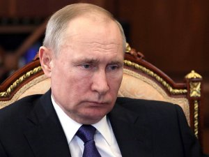 Путин подписал закон, выводящий топ-менеджеров компаний из-под статьи об ОПГ