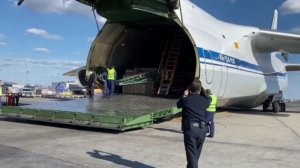Комментарии французов на отправку Россией гуманитарной помощи США. Комментарии французов на отправку Россией гуманитарной помощи Италии. (Очень много про президента РФ В.В.Путина)