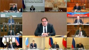Минкомсвязи хочет продавать лекарства онлайн на портале госуслуг