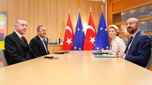 Турция со скандалом покинула первую видеоконференцию стран НАТО