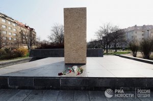 Parlamentní listy (Чехия): Подлость в чрезвычайной ситуации. Депутат парламента Чехии назвал позором для всего народа демонтаж в Праге памятника маршалу Ивану Коневу