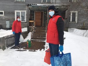 В Коми участники акции #МыВместе обеспечили питьевой водой слепую женщину в селе Выльгорт