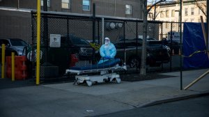 Напомню недовольным либерастам."У меня просто не было слов": Американка пожаловалась на грабительское лечение от коронавируса