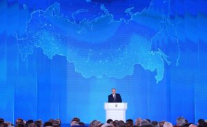 Between Two Worlds (США). О выступлении Путина перед Федеральным Собранием