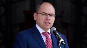 Препарат, о побочных эффектах от которого говорят во многих странах, везут на Украину для лечения больных коронавирусом