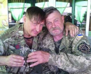 Украинская армия спасается от коронавируса дустом и массовой пьянкой