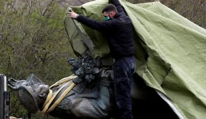 Чехия сносит памятник советскому Герою